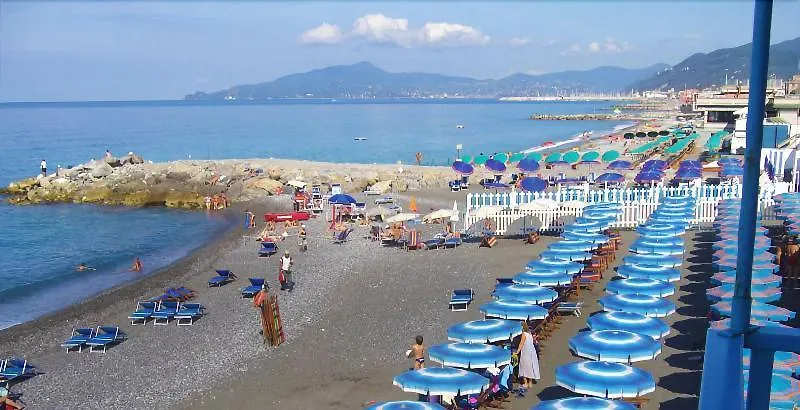 Hotel Tirreno Cavi di Lavagna 3*,