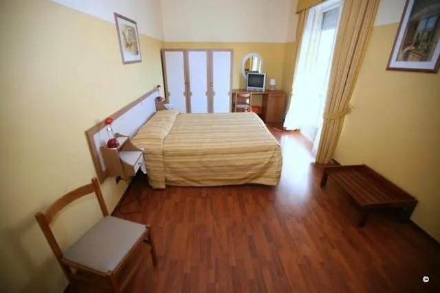 Hotel Tirreno Cavi di Lavagna