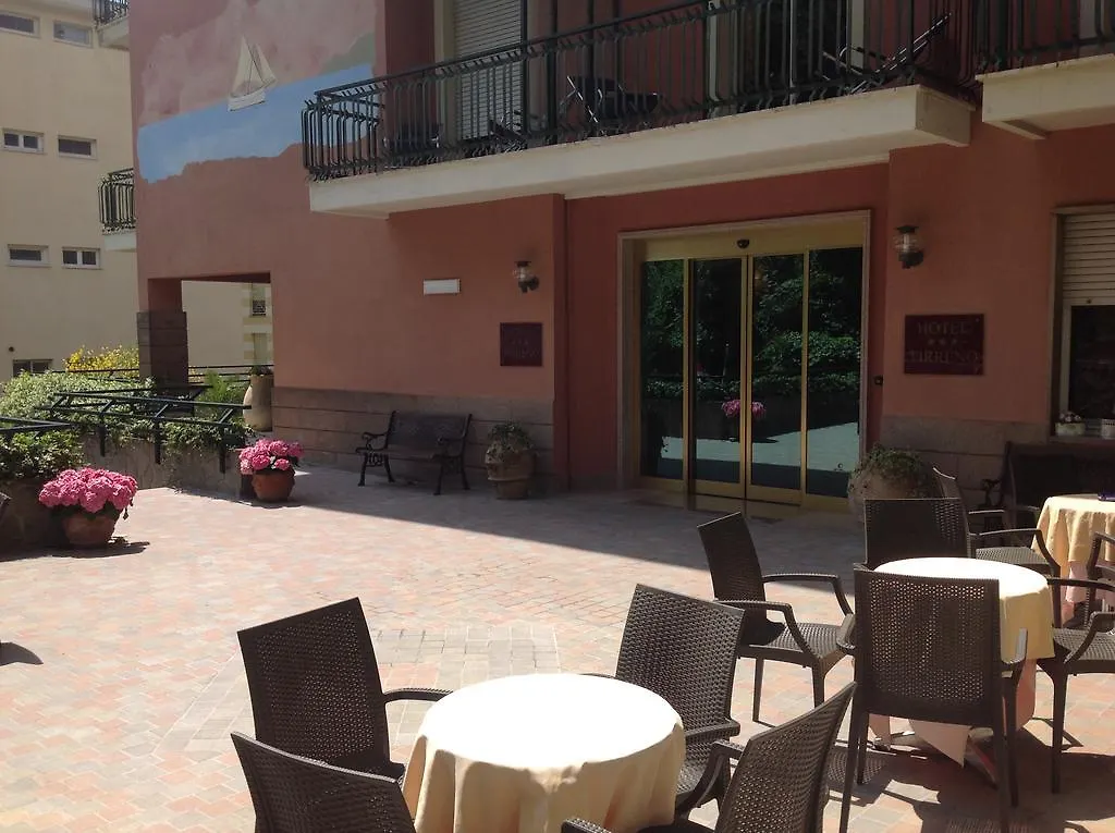 Hotel Tirreno Cavi di Lavagna